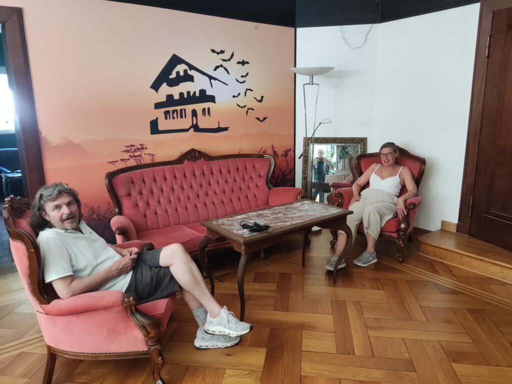 Firma Lanz Interior Design schließt Gaststuben Verschönerung ab