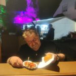 Bernd Wuttke alias Groenland mit 'ner Currywurst